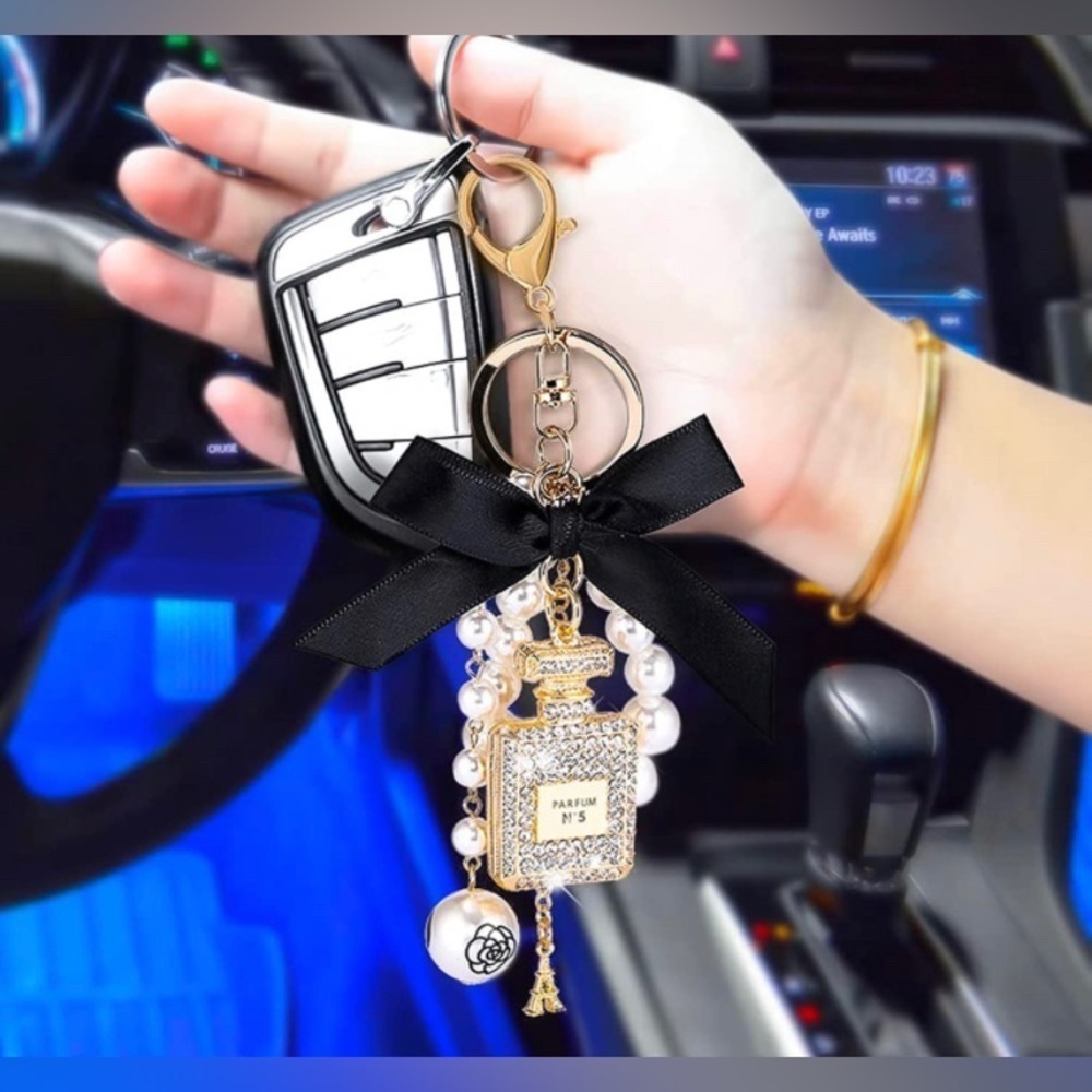 Stylish Keychain - Picture 3 of 4